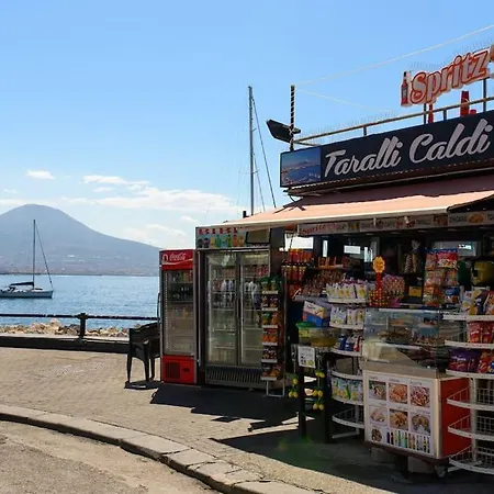 Lo Studio, Naples