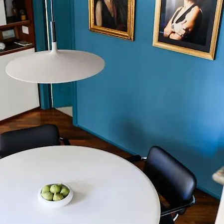 Daire Lo Studio, Napoli