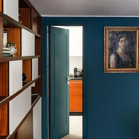 Lo Studio, Apartment *